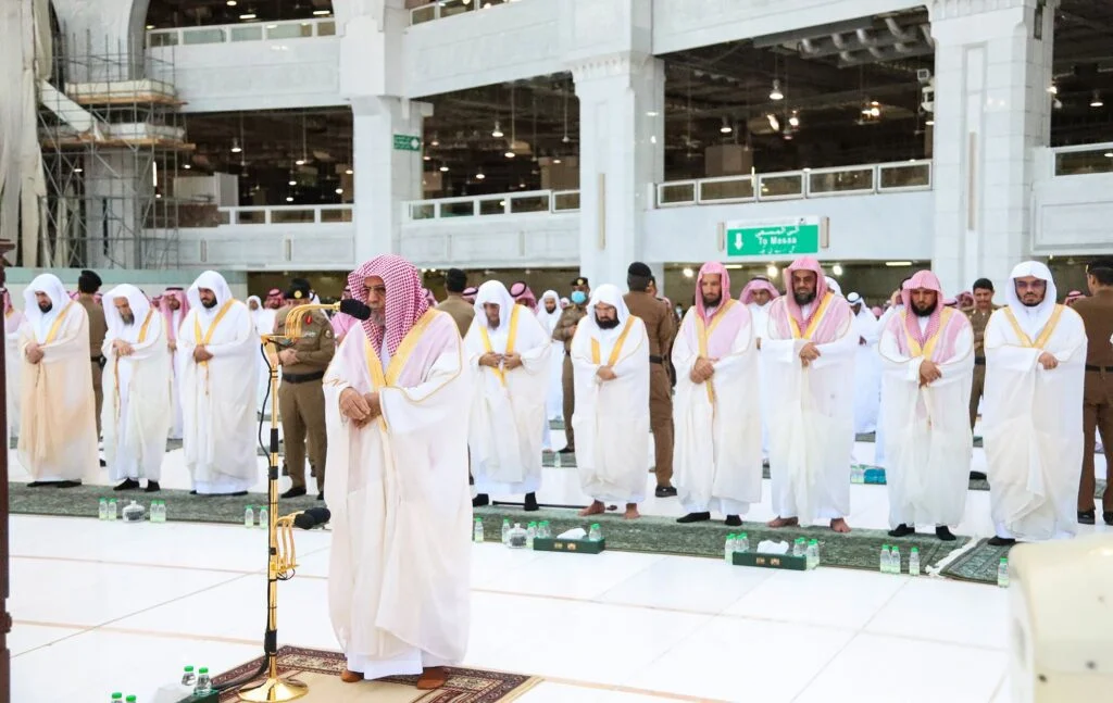 موعد صلاة التراويح في الرياض وجدة ومكة والمدنية والدمام وتبوك وأبها في أول أسبوع من رمضان 