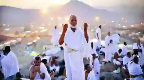 عقوبة للحجاج والمعتمرين بالسجن 6 شهور وغرامة خمسين ألف ريال