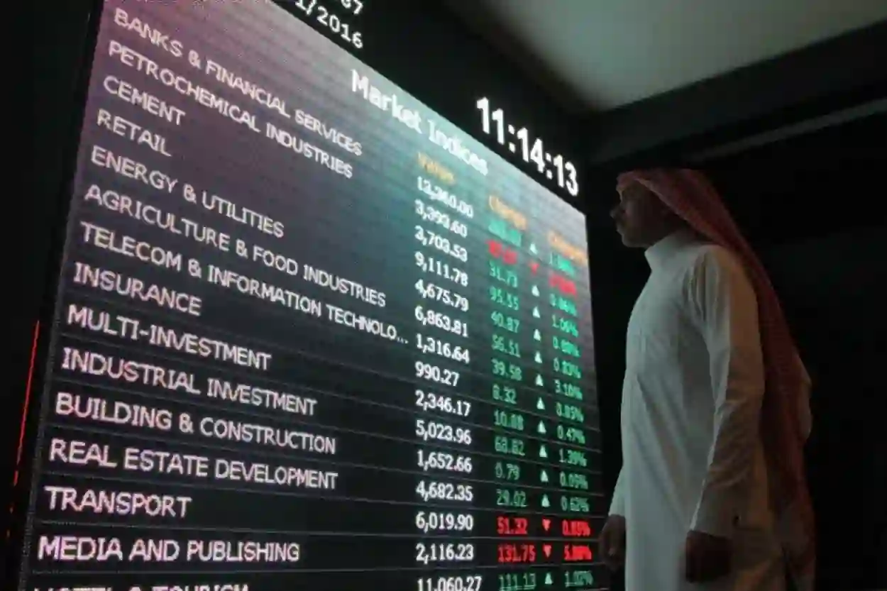 قائمة من 5 أسهم يوصي بها خبراء التداول في إبريل لتحقيق مكاسب سريعة